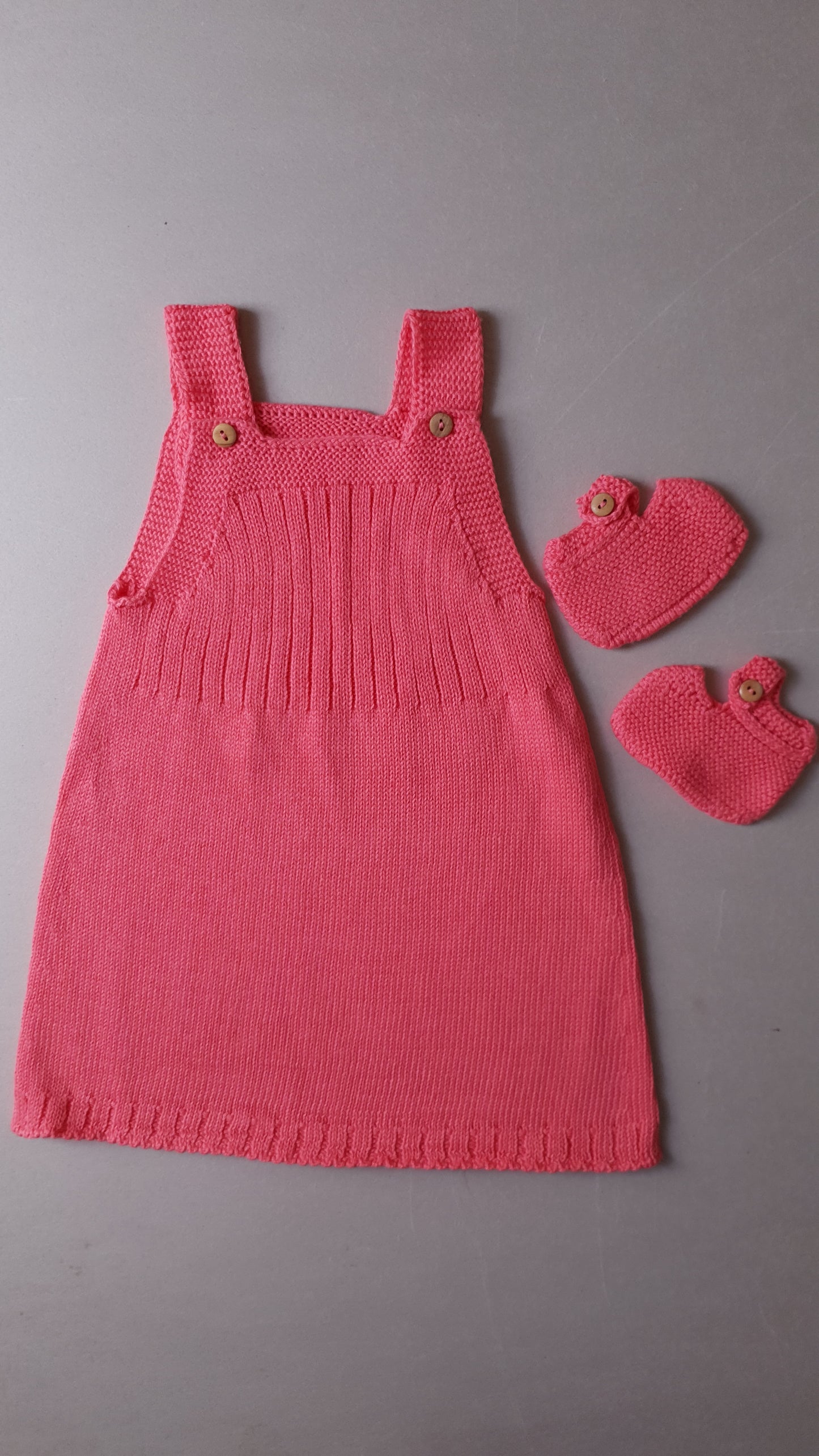 Robe bébé légère en coton avec chaussons