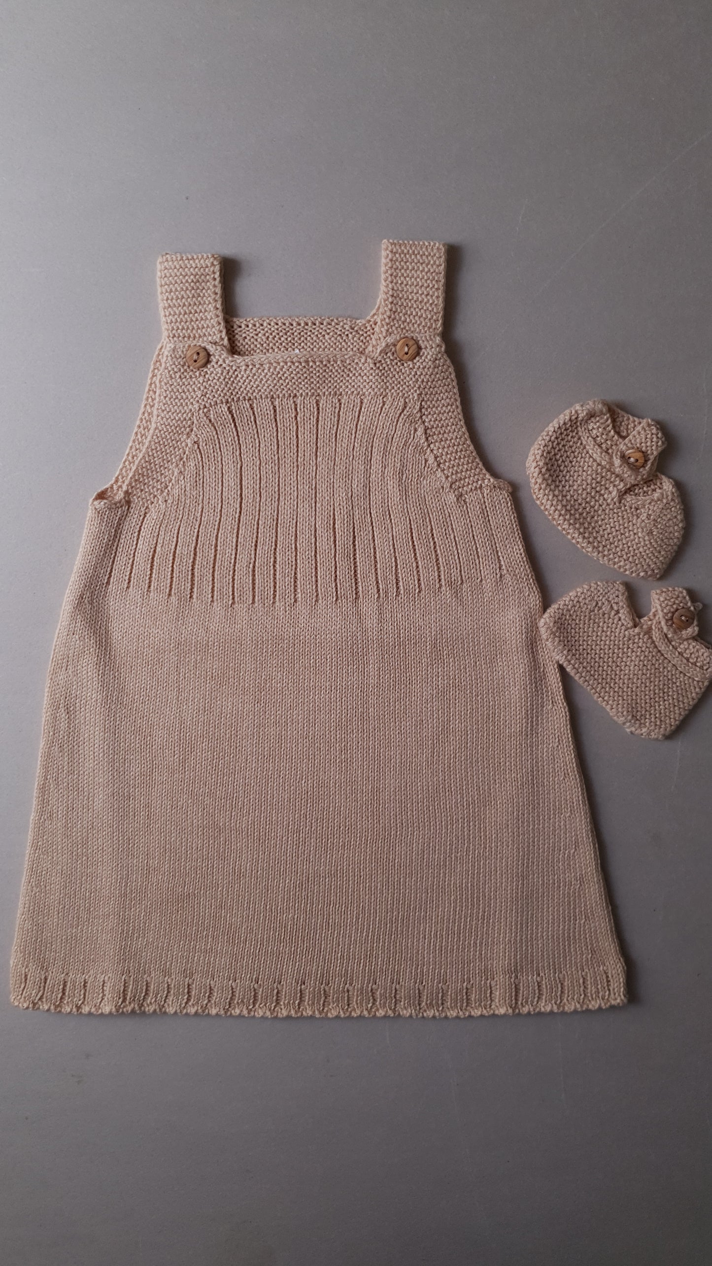 Robe bébé légère en coton avec chaussons