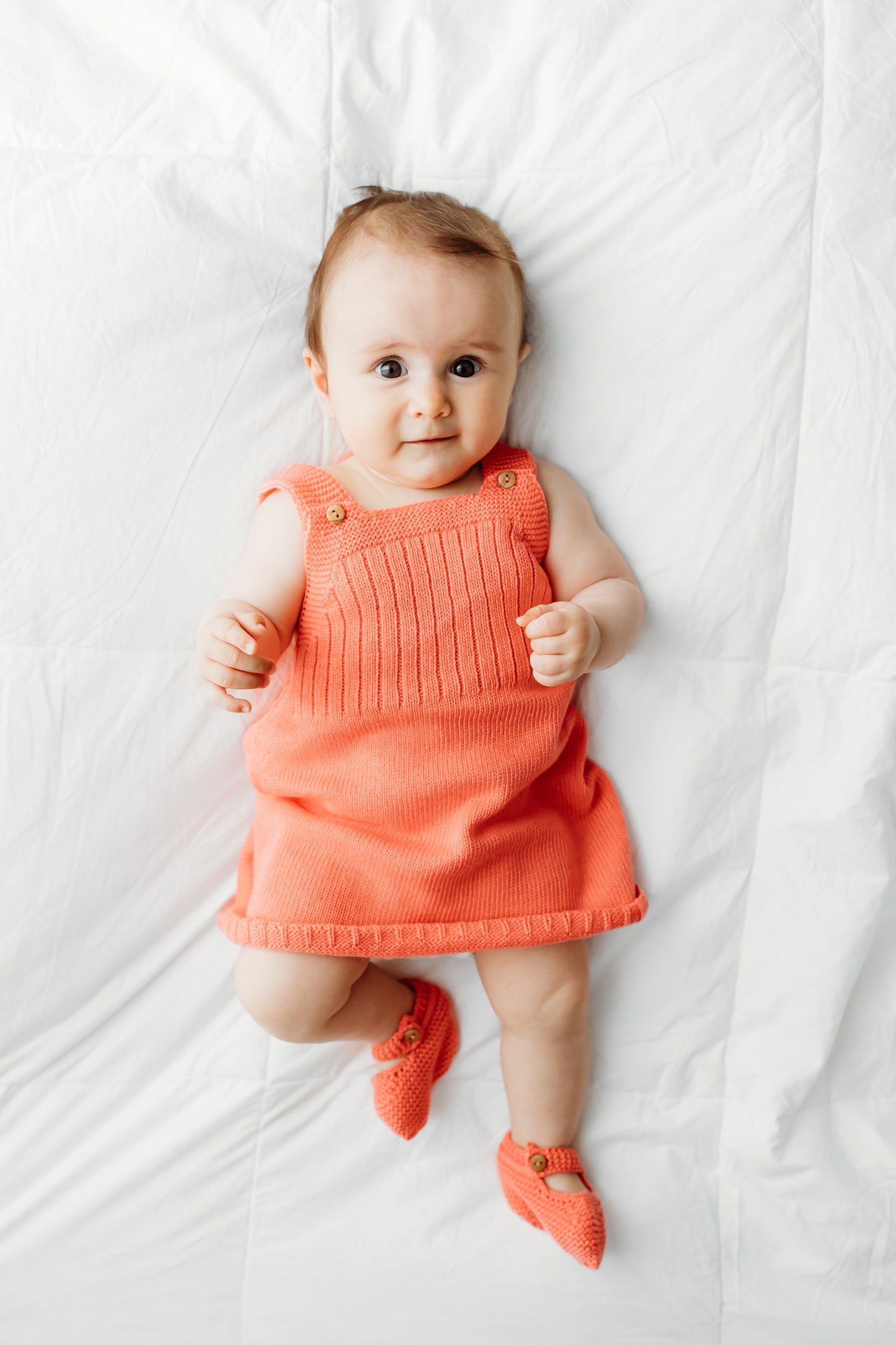 Robe bébé légère en coton avec chaussons