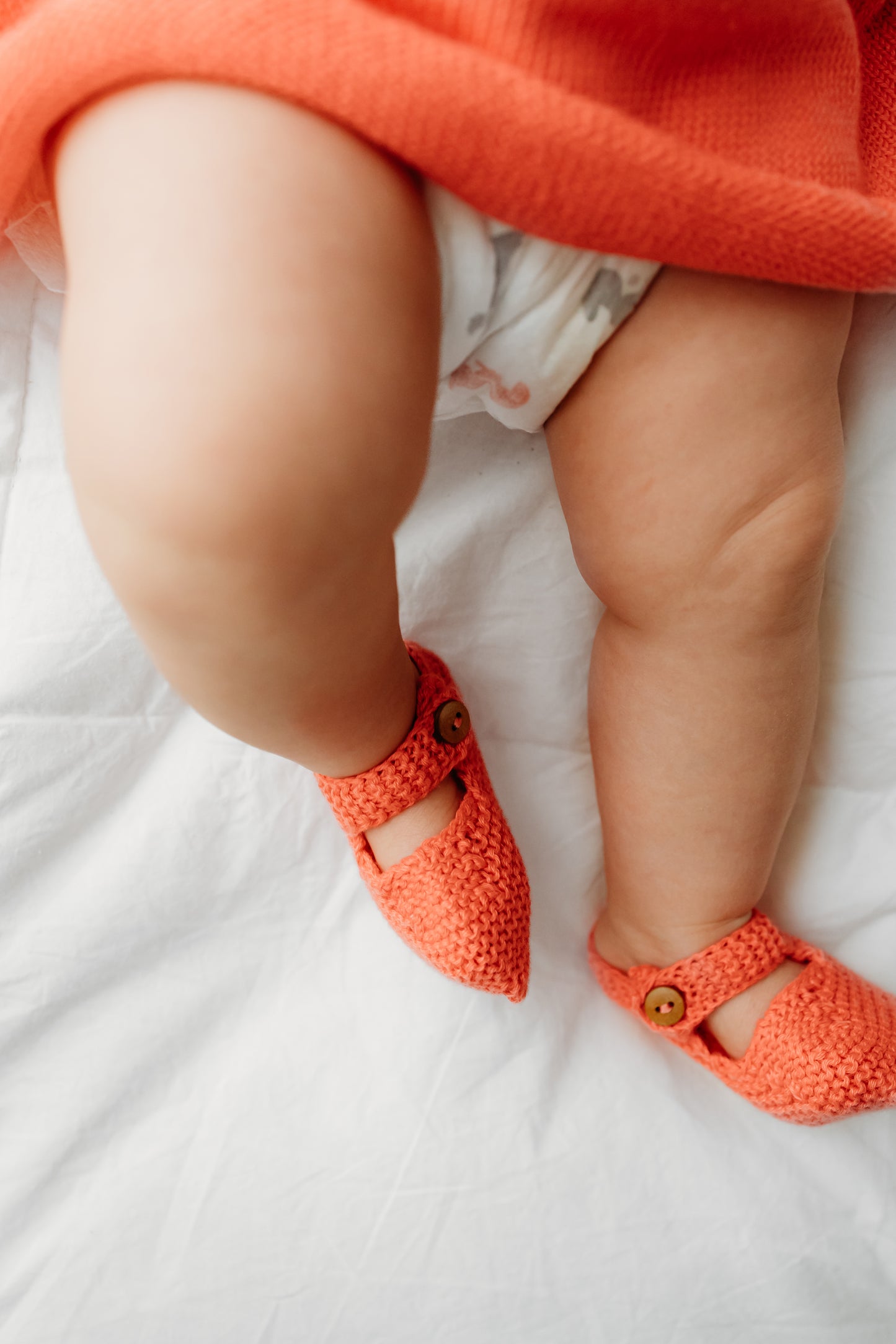 Robe bébé légère en coton avec chaussons